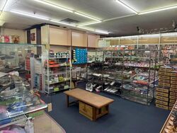 Holland Road Shopping Centre (D10), Retail #572081821